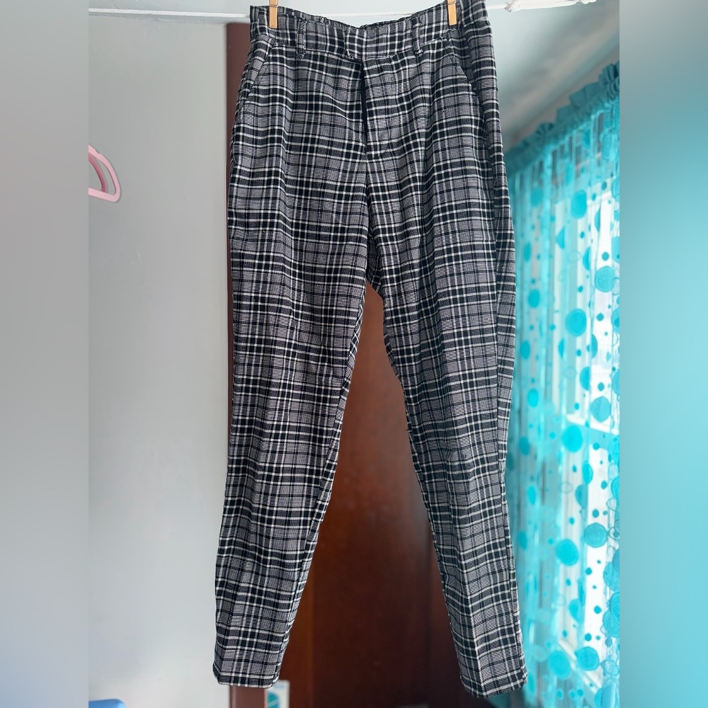 Hot Topic Monochrome Plaid Apparel